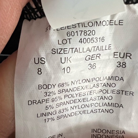 Magicsuit Aubrey floral print size 8 - Picture 13 of 13